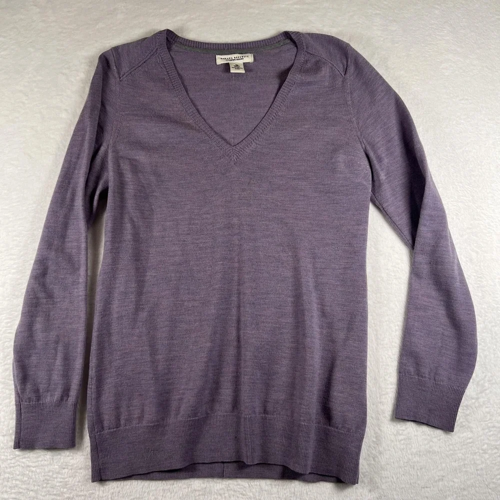 Banana Republic Sweater Mens Medium Purple 100% Merino Wool V Neck Pullover‎